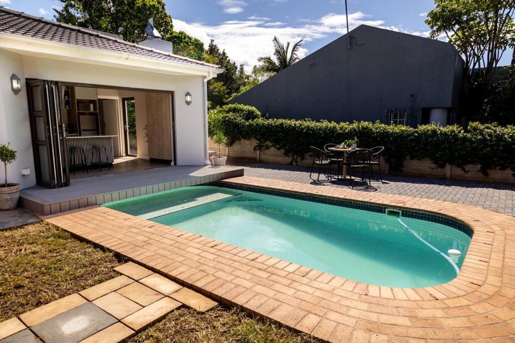 Tranquility Cove In Bonza Bay Apartment East London
