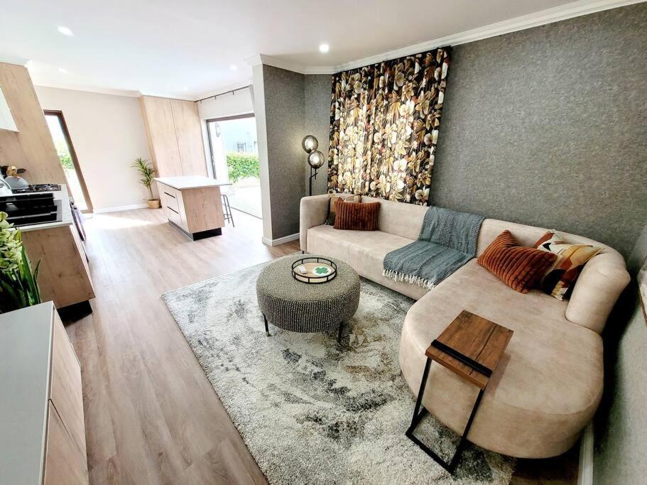 Tranquility Cove In Bonza Bay Apartment *